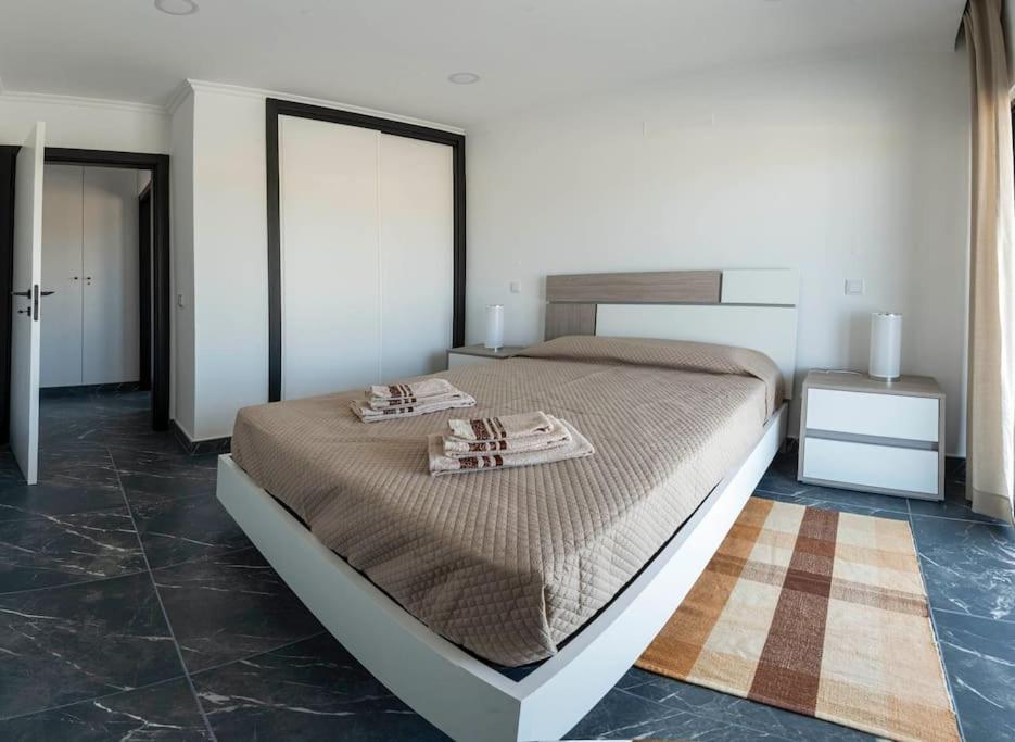 Апартаменты Sunset House Вила-ду-Биспо Экстерьер фото
